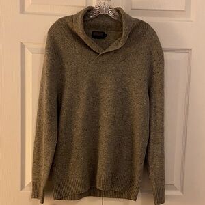Pendleton Men's grey  Sweater size medium m wool.